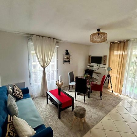 Heyzie Apartment Понто-Комбо Екстериор снимка