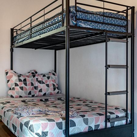 Heyzie Apartment Понто-Комбо Екстериор снимка