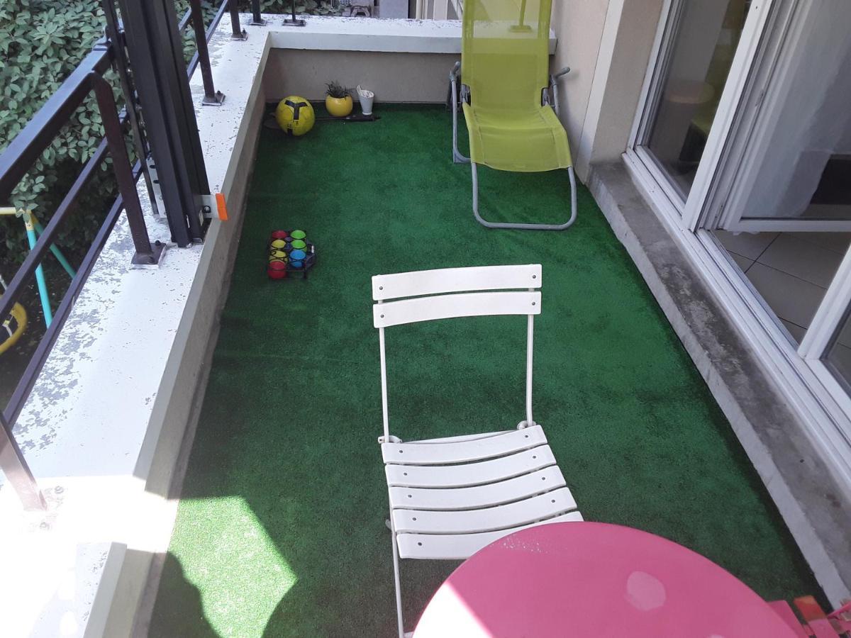 Heyzie Apartment Понто-Комбо Екстериор снимка
