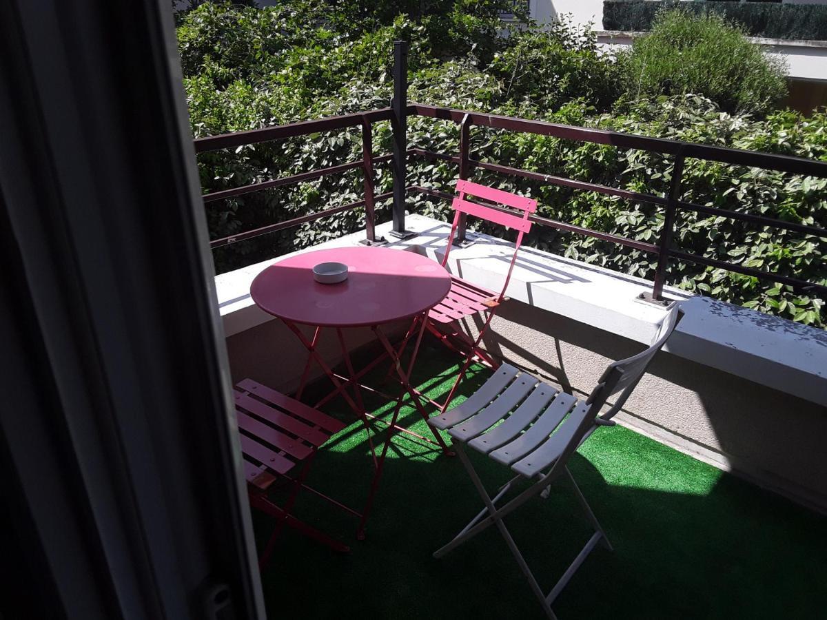 Heyzie Apartment Понто-Комбо Екстериор снимка