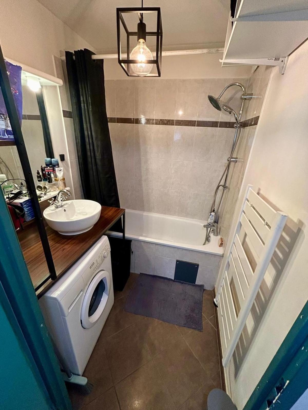 Heyzie Apartment Понто-Комбо Екстериор снимка